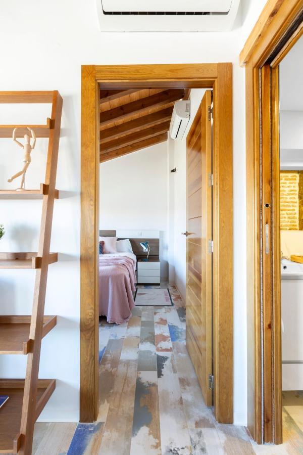 Apartamentos Ejemplares Alcalá de Henares Exteriör bild