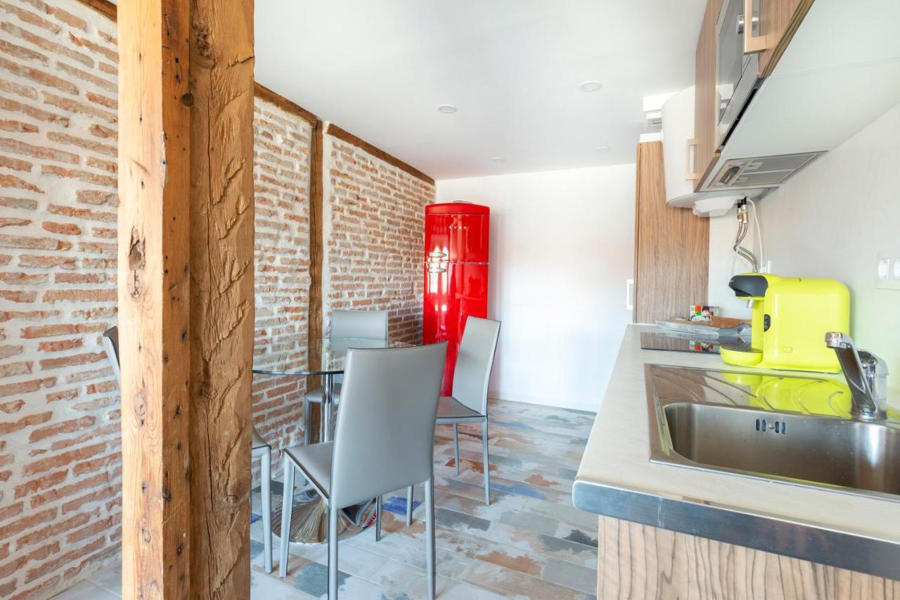 Apartamentos Ejemplares Alcalá de Henares Exteriör bild